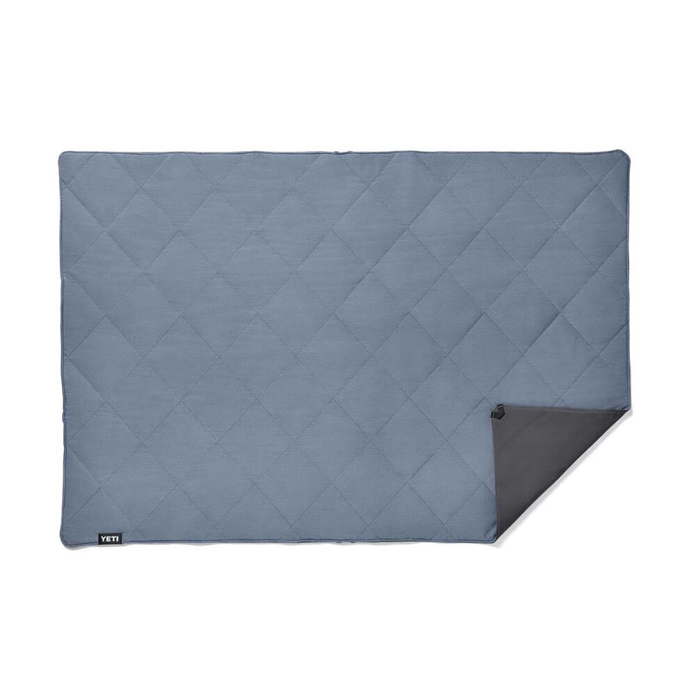  YETI® Lowlands® Blanket Smoke Blue Smoke Blue