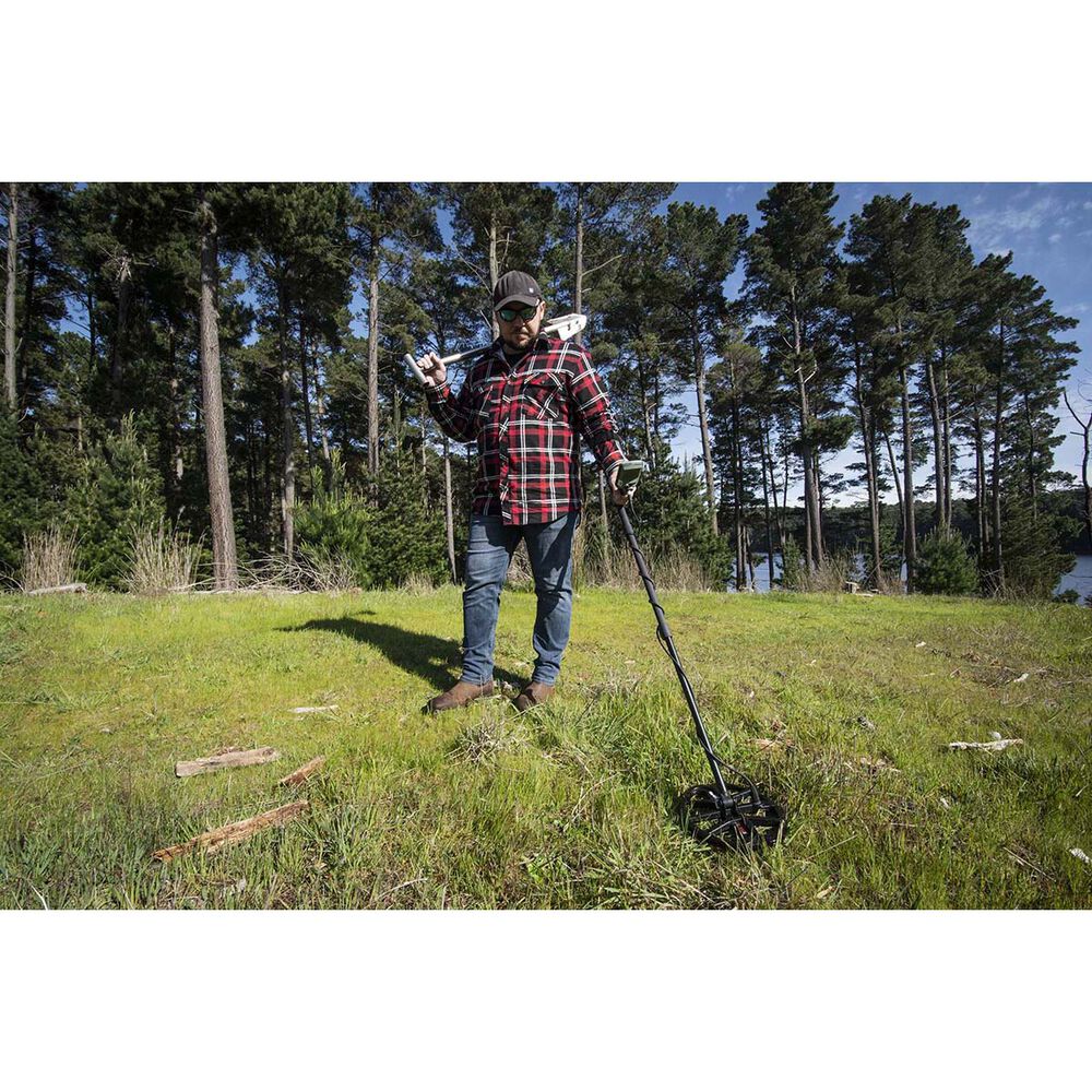 Minelab X-TERRA Pro Metal Detector