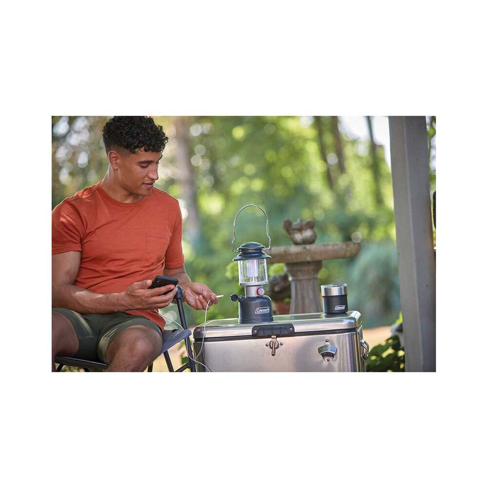  Coleman Classic 800L Rechargeable Lantern