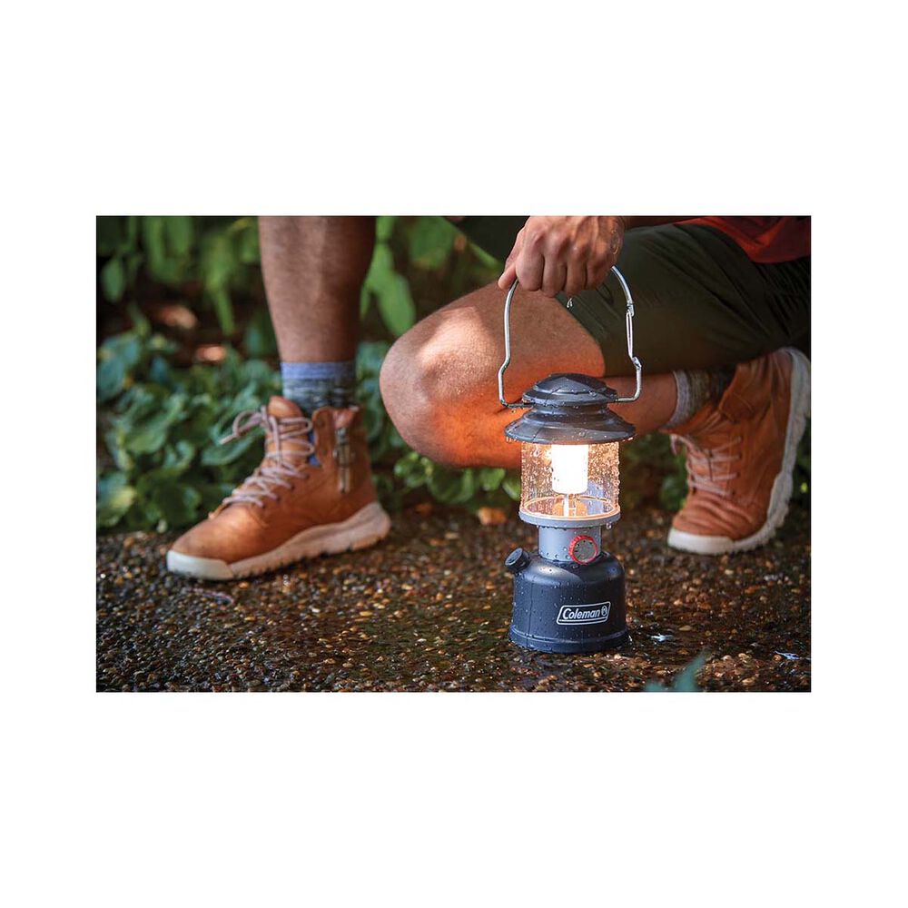  Coleman Classic 800L Rechargeable Lantern