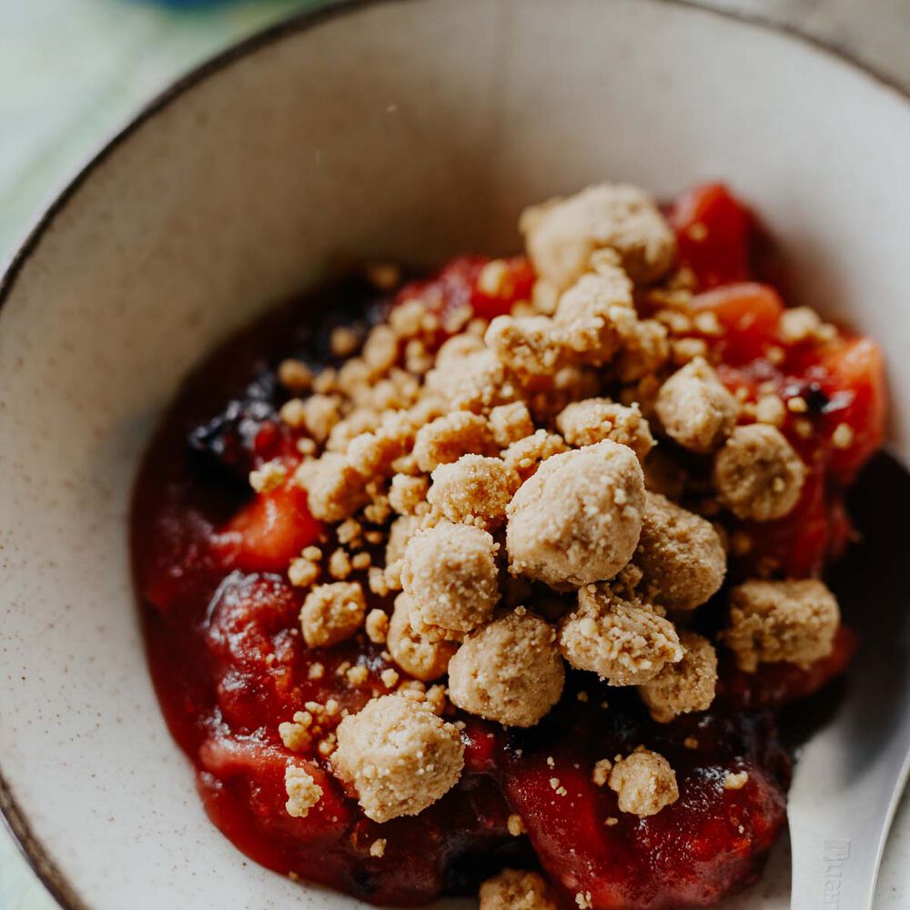  Back Country Cuisine Freeze Dried Apple & Berry Crumble 2 Serves