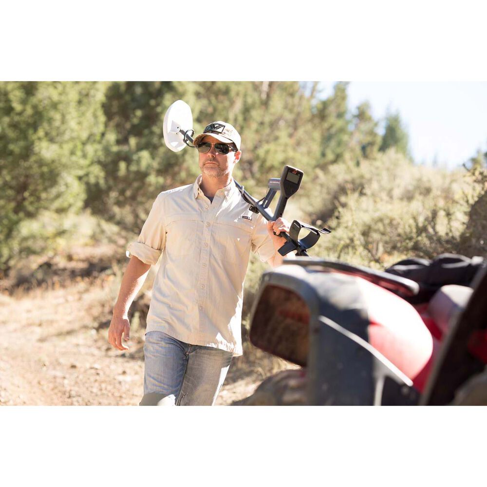  Minelab Gold Monster 1000 Metal Detector