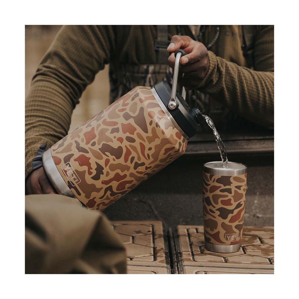  YETI Rambler® Half Gallon Jug 1.8L Wetlands Camo Wetlands Camo