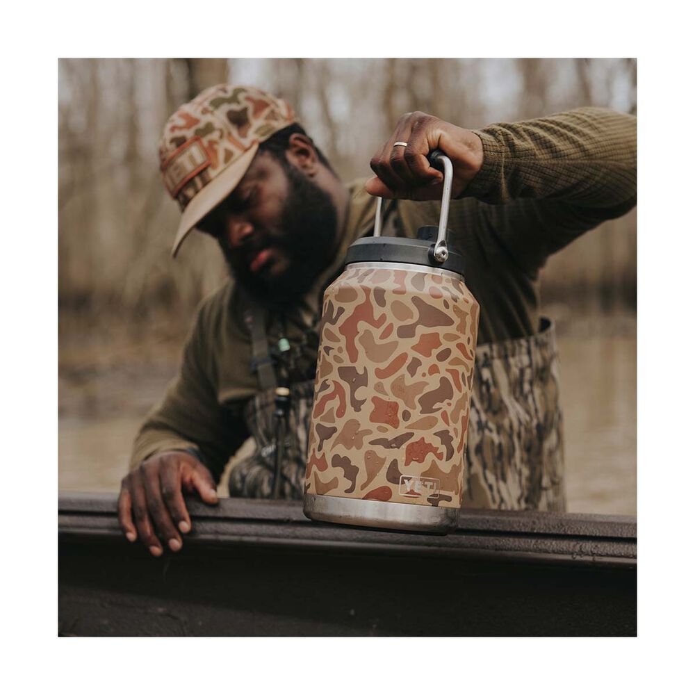  YETI Rambler® One Gallon Jug 3.7L Wetlands Camo Wetlands Camo