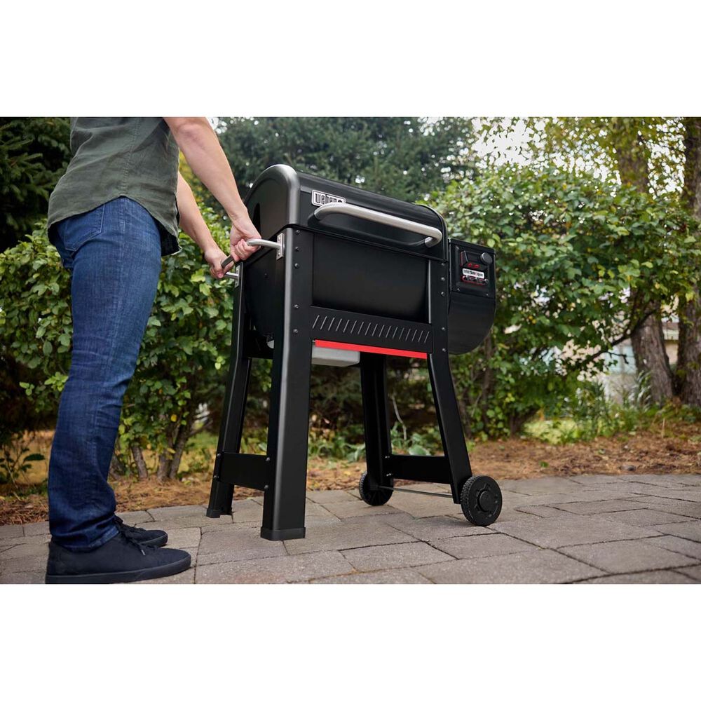  Weber Smoque Pellet Smoker